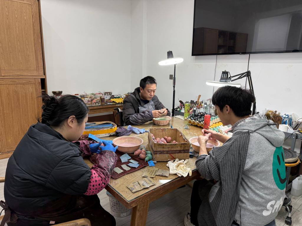 大巴山漆艺工坊里的“特殊匠人”